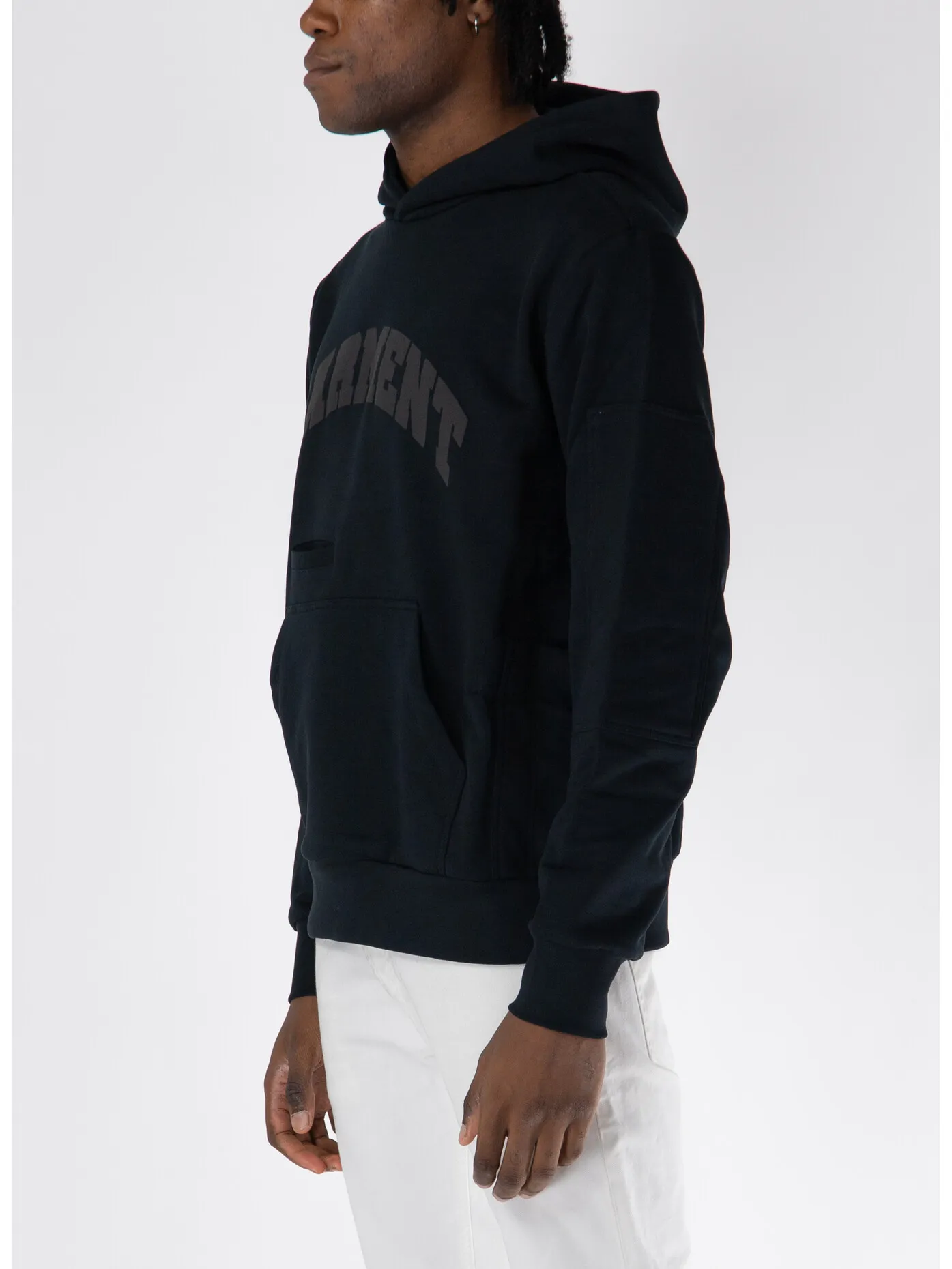     -GARMENT WORKSHOP.    -FELPA HOODIE UTILITY-