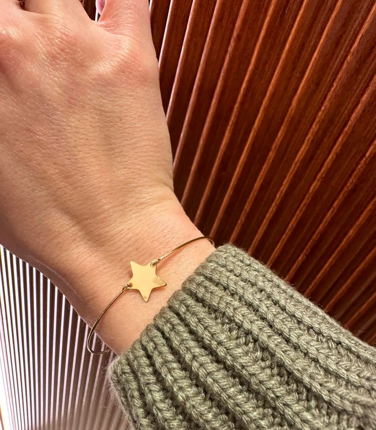 Bracciale Rigido Stella Oro Giallo 18kt