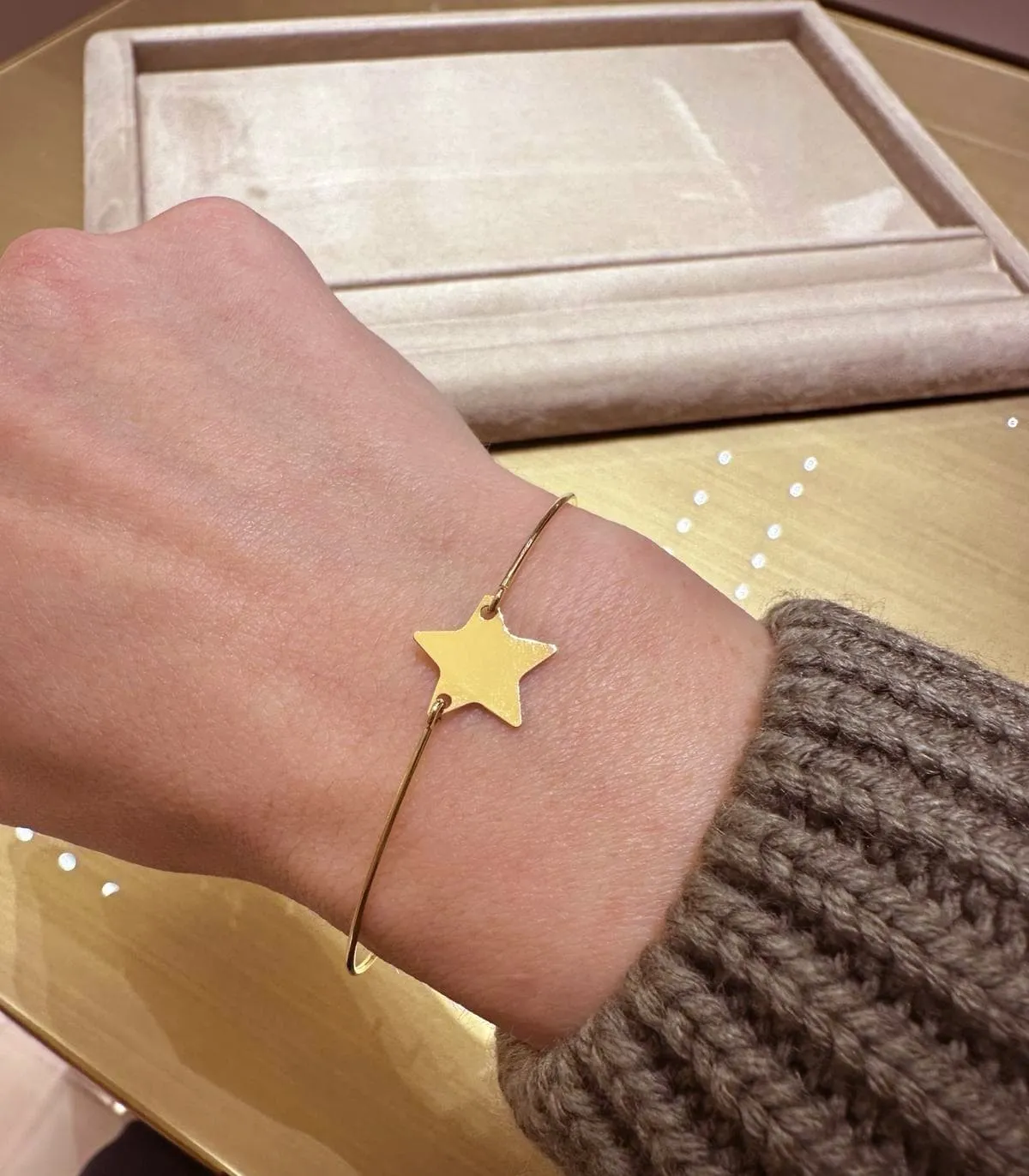 Bracciale Rigido Stella Oro Giallo 18kt