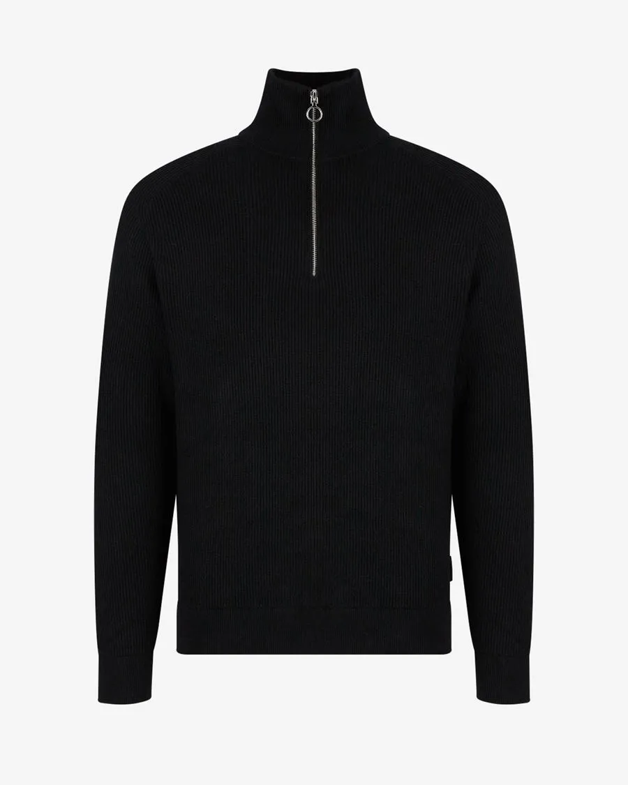 Maglia nera lavorata a coste inglesi a collo alto con apertura a mezza zip