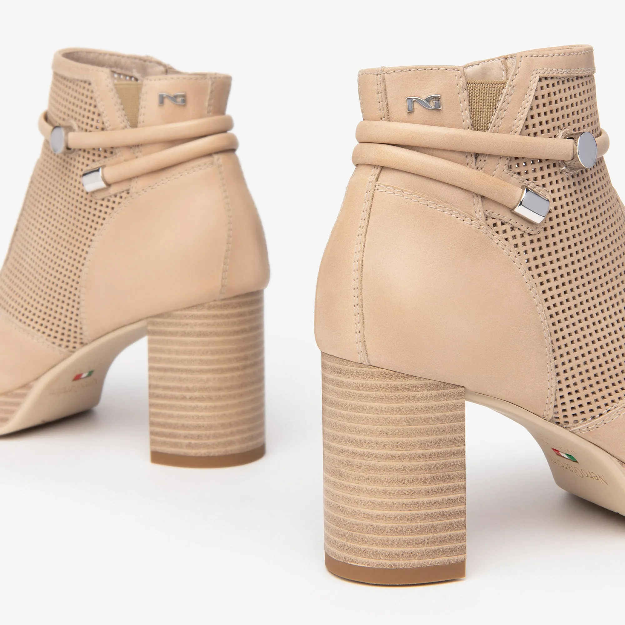 NERO GIARDINI Stivaletti con tacco Donna - Beige modello E409730D