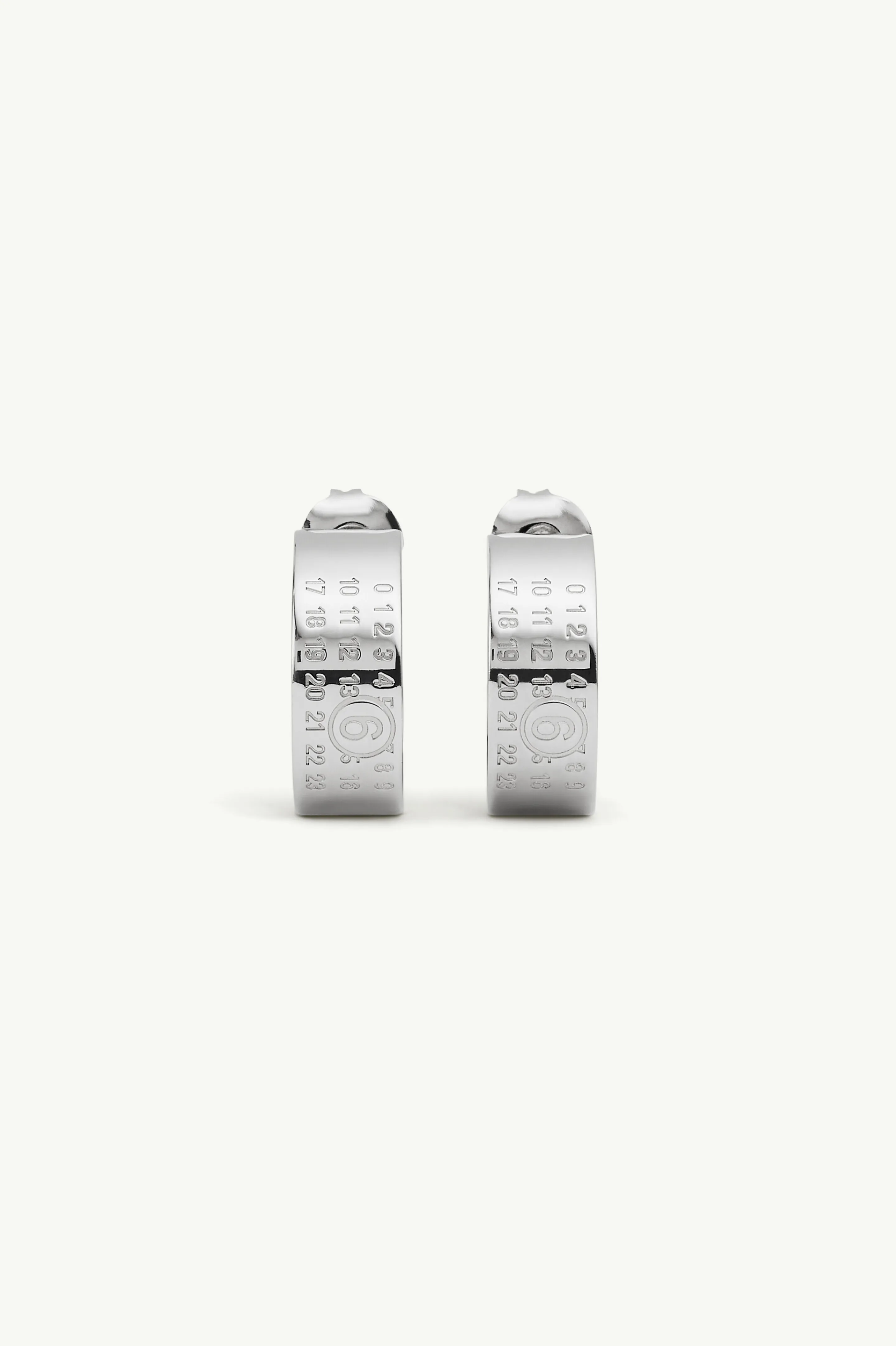 Orecchini a cerchio con numeric signature