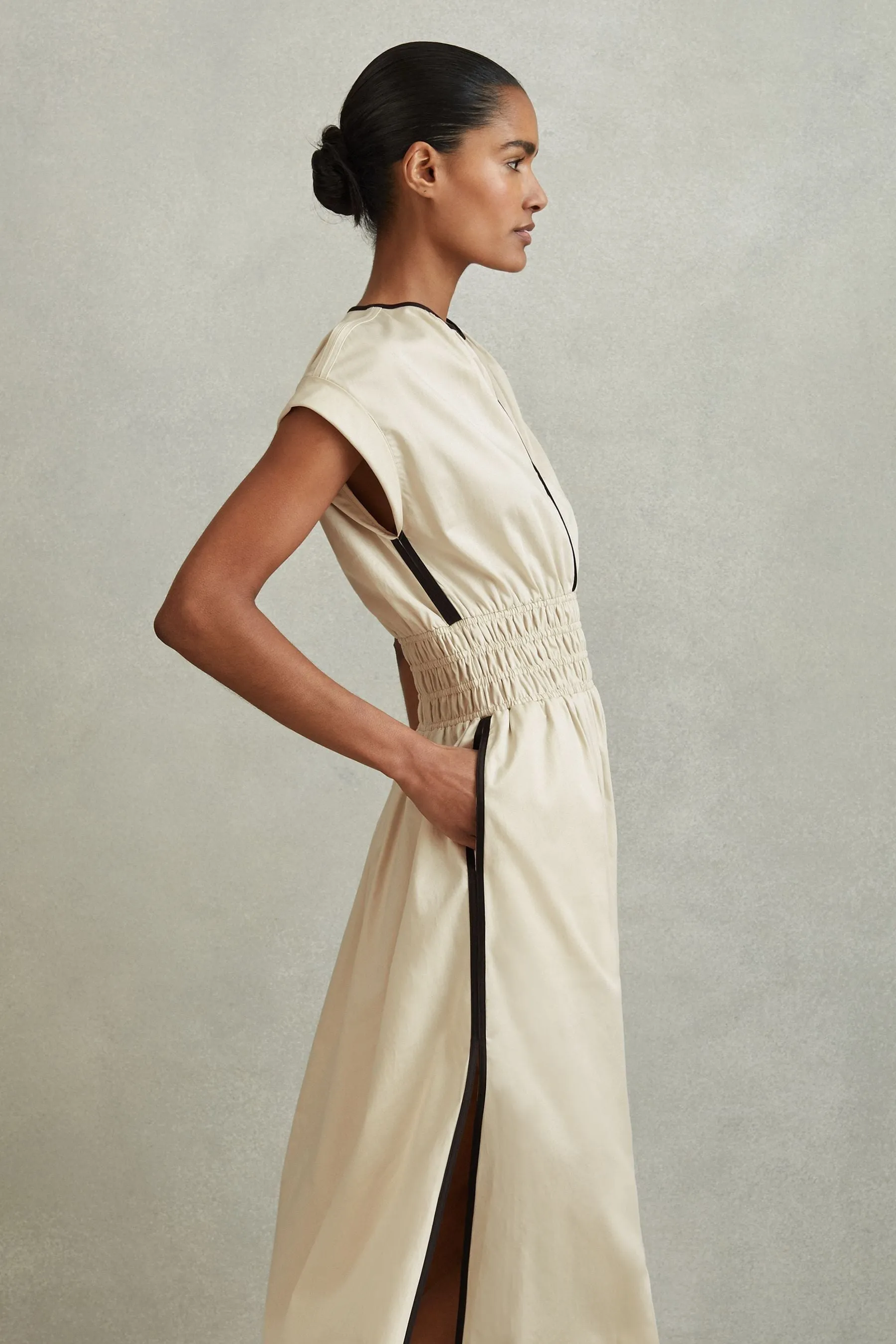 Reiss - Lena - Abito midi in cotone con vita arricciata    
