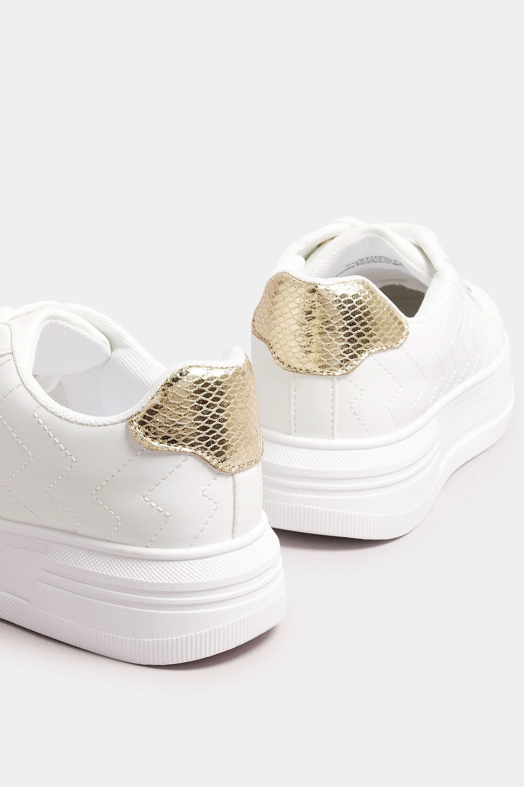 Yours Curve & Oro - Scarpe da ginnastica con suola spessa a spina di pesce vestibilità ultra larga vestibilità EEE