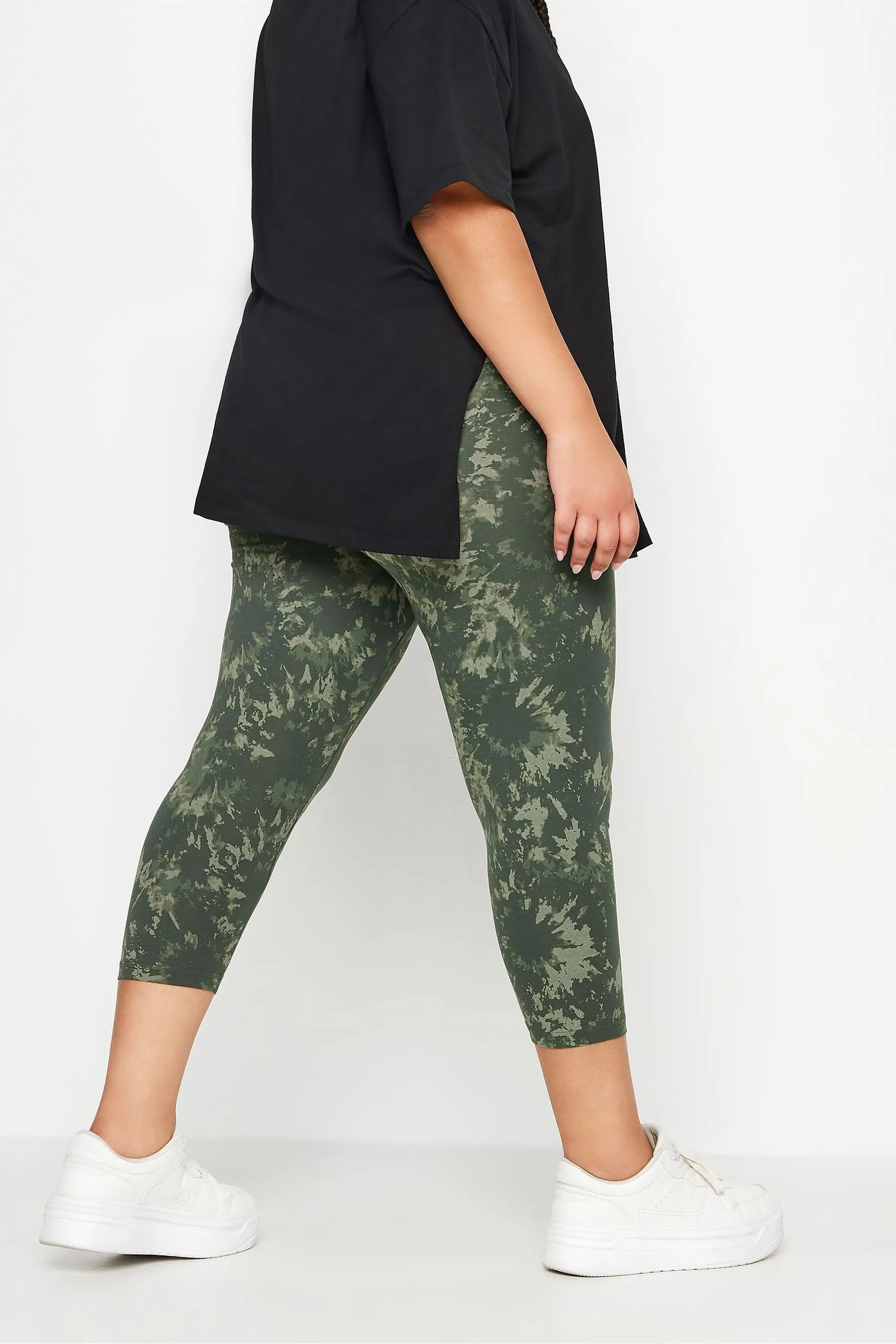 Yours Curve 2 PACK Nero & White Ditsy Floreale Stampa Leggings cropped    